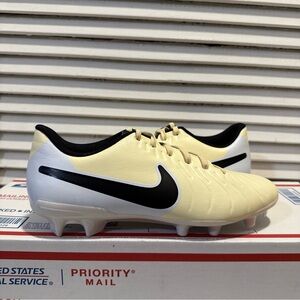 Nike Tiempo Legend 10 Club FG/MG Soccer Cleats Men’s Size 6.5 / W 8 DV4344-700